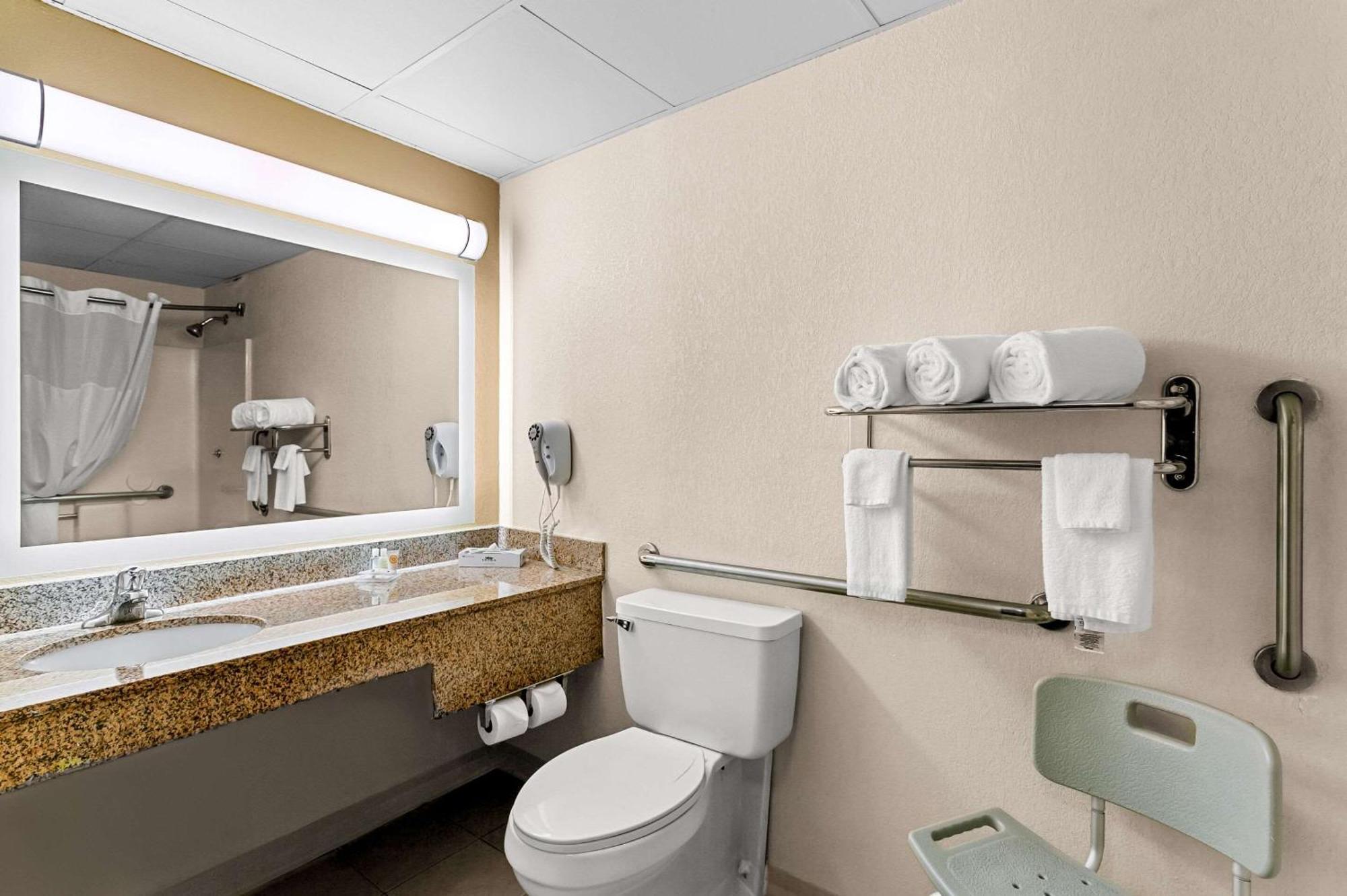 Quality Inn Jessup - Columbia South Near Fort Meade Exterior foto